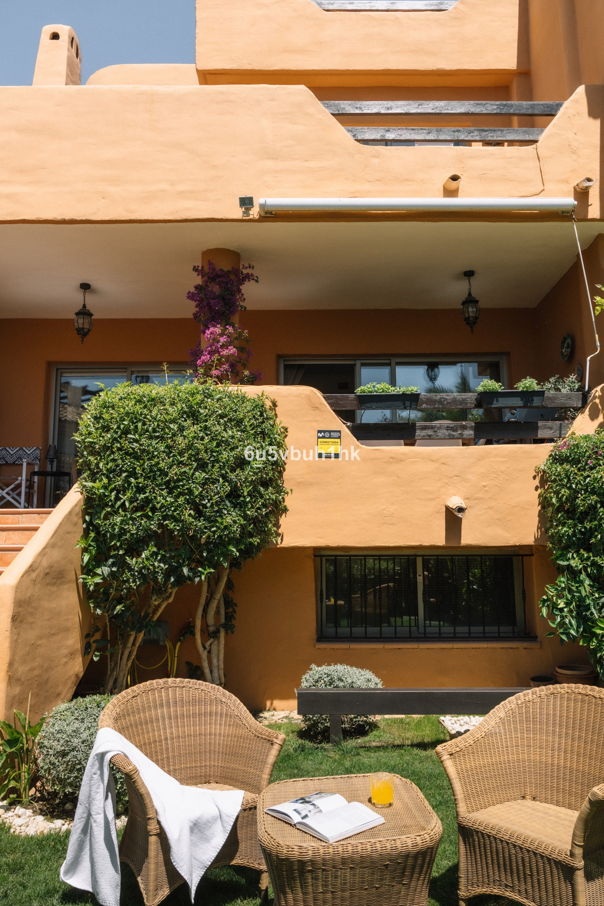 https://cdn.resales-online.com/public/6u5vbuh1hk/properties/8ae5b12c63fe11eea6080217bc231ef4/w1200/32-e7f90ea5feef5e01d64d74d6b6d8a834.jpg?v=1696569139