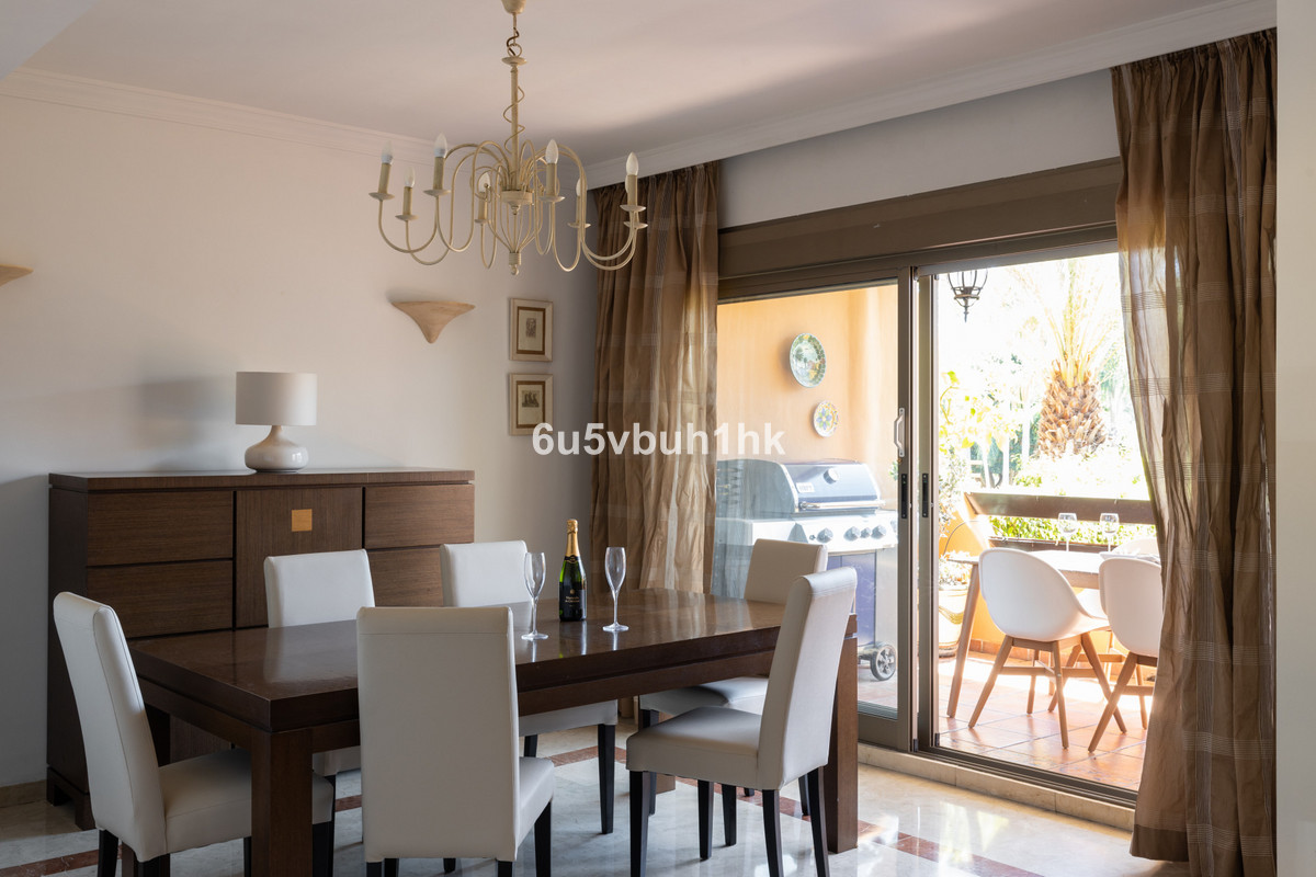 https://cdn.resales-online.com/public/6u5vbuh1hk/properties/8ae5b12c63fe11eea6080217bc231ef4/w1200/5-3595ad71cbd87be6c3643a4285ef4791.jpg?v=1696569139