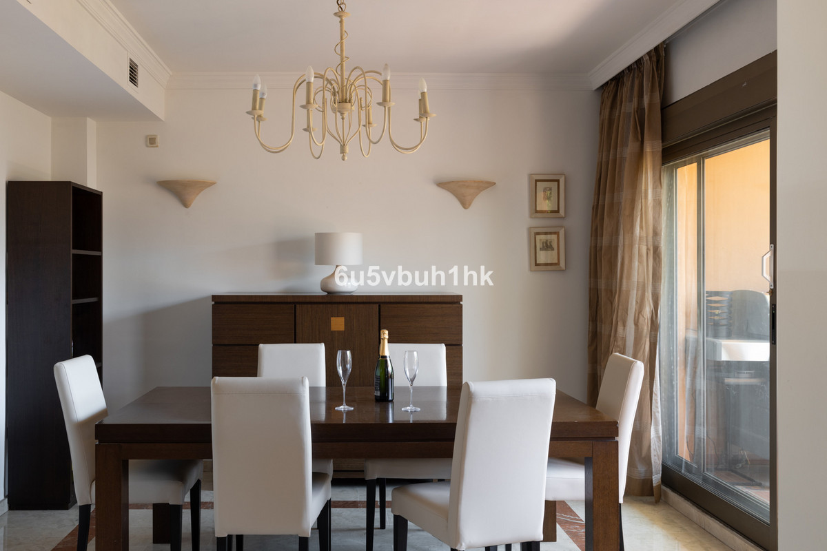 https://cdn.resales-online.com/public/6u5vbuh1hk/properties/8ae5b12c63fe11eea6080217bc231ef4/w1200/6-241328e1bcc9c0d8ce1222beb6c967a8.jpg?v=1696569139