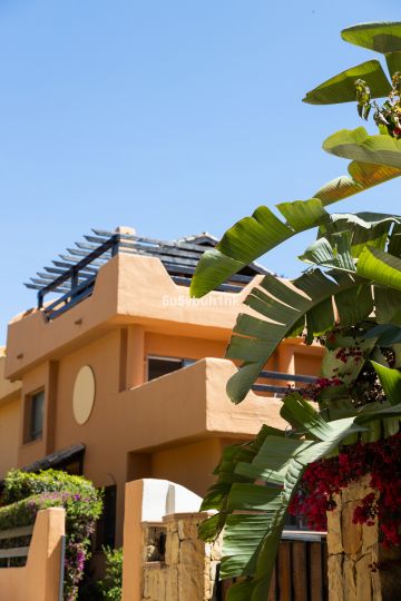 https://cdn.resales-online.com/public/6u5vbuh1hk/properties/8ae5b12c63fe11eea6080217bc231ef4/w1200/22-bcf8e6250e0bab365f900a8ac31ac040.jpg?v=1696569139