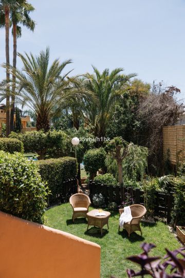 https://cdn.resales-online.com/public/6u5vbuh1hk/properties/8ae5b12c63fe11eea6080217bc231ef4/w1200/36-be7efbbd8b294061d3f27cb7c37865bb.jpg?v=1696569139