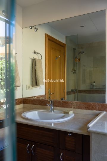 https://cdn.resales-online.com/public/6u5vbuh1hk/properties/8ae5b12c63fe11eea6080217bc231ef4/w1200/40-f31507287178c6a03c2c34ff88cc832c.jpg?v=1696569139