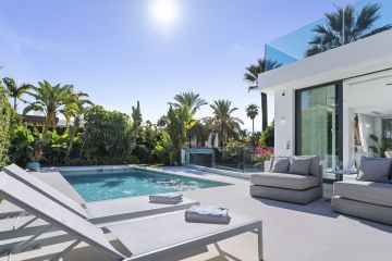 https://cdn.resales-online.com/public/3nxao3yqcj/properties/c99cacb58eb911eeb0180217bc231ef4/w1200/1-7980e48d732b6fc85c14b43b94d2aa54.jpg?v=1701705421