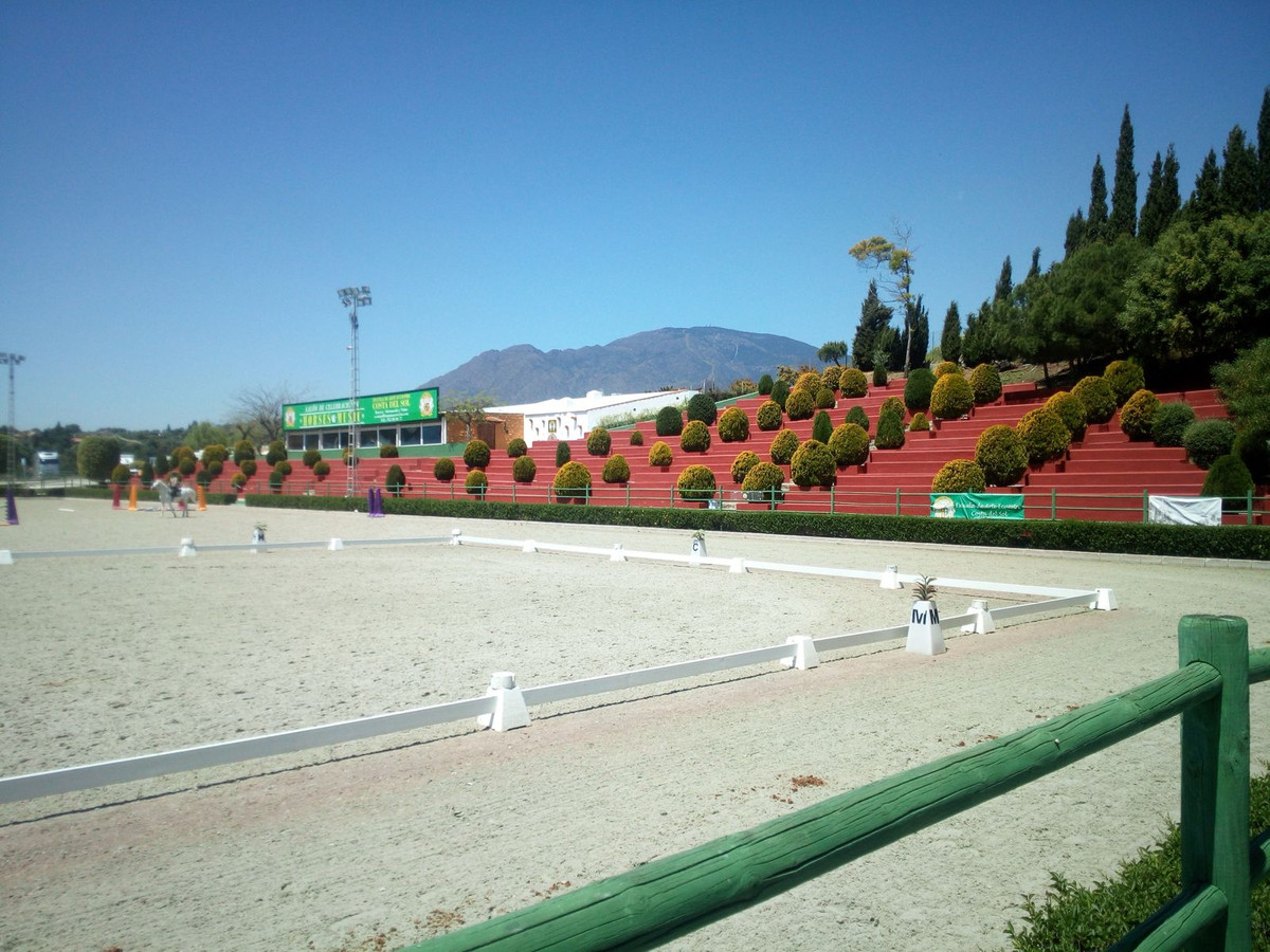 industrial premises for sale estepona